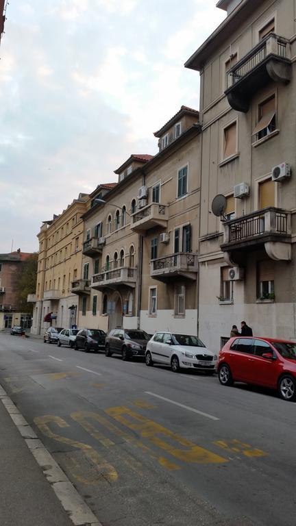 Split Dreams Apartments Ruang foto